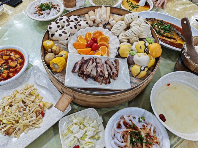 探索武汉独特养生体验：美食、茶馆与休闲按摩的完美结合